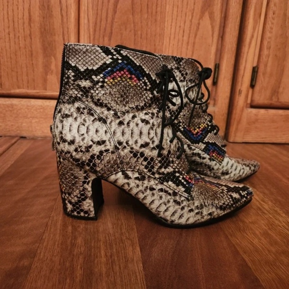 Snake-Effect Lace-Up Ankle Boots with Multicolor Bead Detail - Black & White